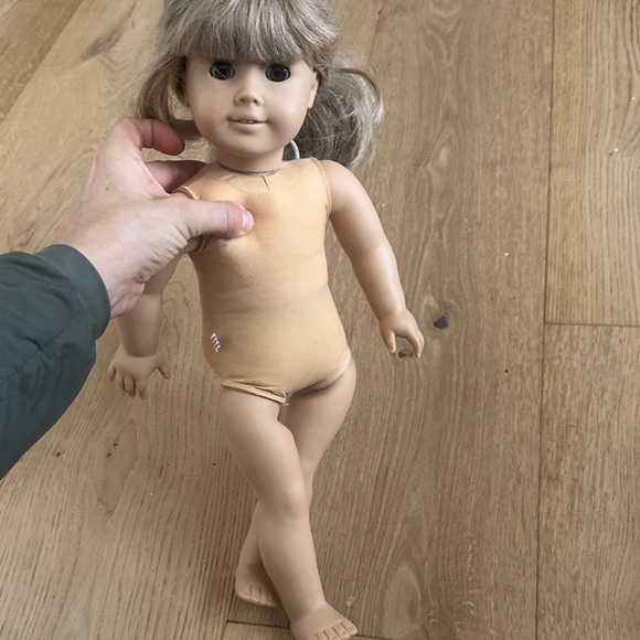 Pleasant Company American Girl Doll Blonde Hair Brown eyes Doll